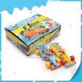 Gran coche de carreras de juguete sorpresa de gran venta con caramelos explosivos. 