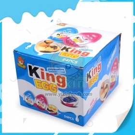 Juguete de huevo sorpresa con galleta de chocolate