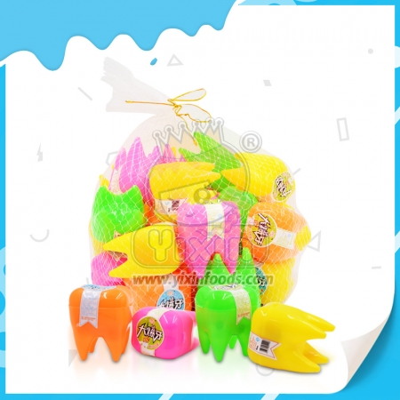 caramelo de juguete con dientes de conejo