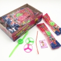 Divertido reloj volador con caramelos explosivos para niños. 