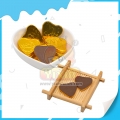 Chocolate halal con forma de corazón y moneda dorada en caja de regalo 