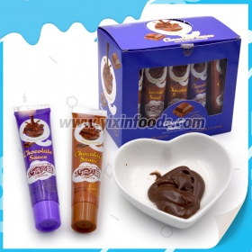salsa de chocolate en tubo