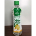 Bebida saludable de jugo de mango y aloe con pulpa. 