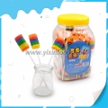 Caramelos de piruleta con sabores variados de frutas 
