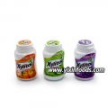 Chicle de tres sabores de frutas en envase embotellado 